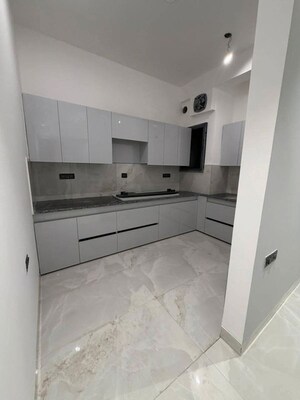 Bathroom in 2 BHK Builder Floor at M3M Atrium, Sector 57 – for Rent