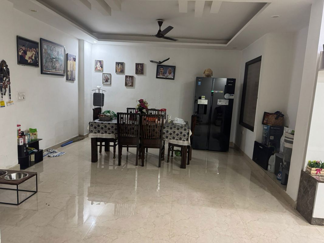 4 BHK + Servant Room Builder Floor For Sale in Parklands