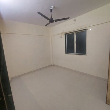 Room in 1 BHK Apartment at Shanti Niketan CHS Dahisar, Dahisar West – for Sale