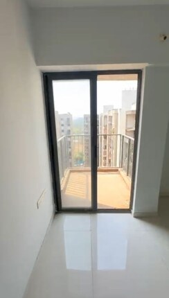 1.5 BHK + Pooja Room Apartment For Sale in Lodha Palava City Lakeshore Greens
