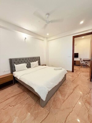 Bedroom in 4 BHK Builder Floor at Ashoka Cresent, Sector 26 – for Rent