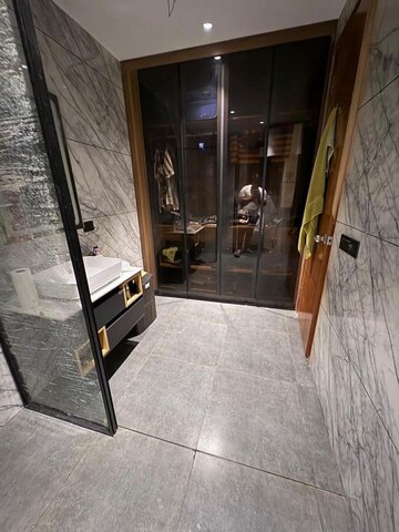 Balcony in 4 BHK Builder Floor at Ashoka Cresent, Sector 26 – for Rent