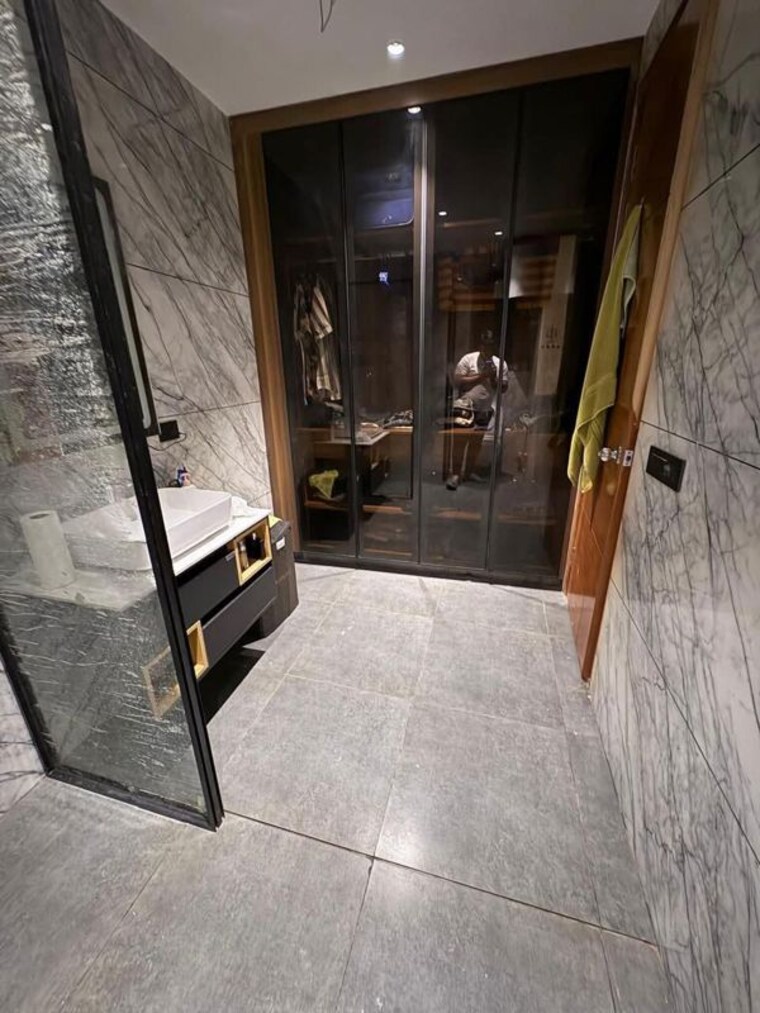 Balcony, ashoka-cresent 4 Bedroom 1800 Sq.Ft. Builder Floor In Sector 26 Gurgaon 10054867