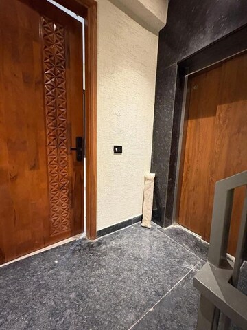 Bedroom in 4 BHK Builder Floor at Ashoka Cresent, Sector 26 – for Rent