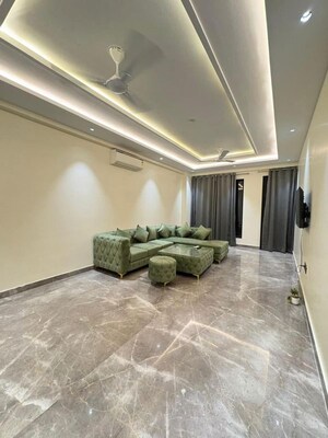 Parking in 4 BHK Builder Floor at Ashoka Cresent, Sector 26 – for Rent