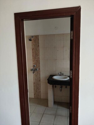 Bathroom in 5 BHK Villa at BPTP Park Elite Premium, Sector 84 – for Rent