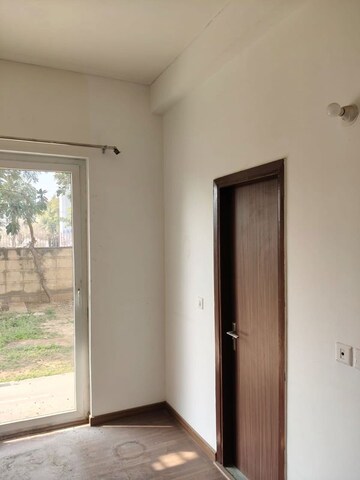 Room in 5 BHK Villa at BPTP Park Elite Premium, Sector 84 – for Rent