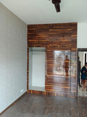 Room in 5 BHK Villa at BPTP Park Elite Premium, Sector 84 – for Rent