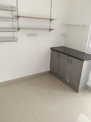 Room in 1 BHK Builder Floor at Ejipura – for Rent