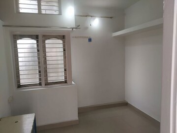 Room in 1 BHK Builder Floor at Ejipura – for Rent