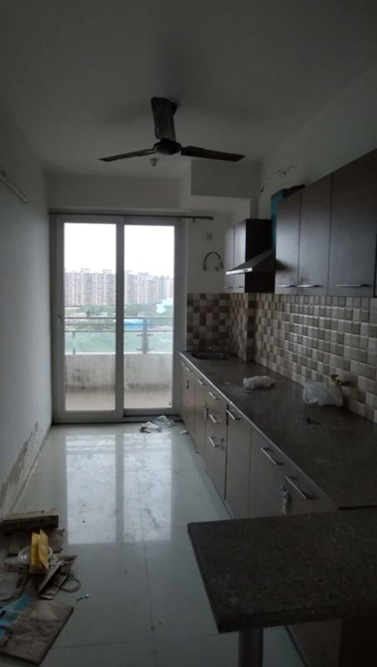 Kitchen, tulip-violet 3 Bedroom 1578 Sq.Ft. Apartment In Sector 69 Gurgaon 10054883