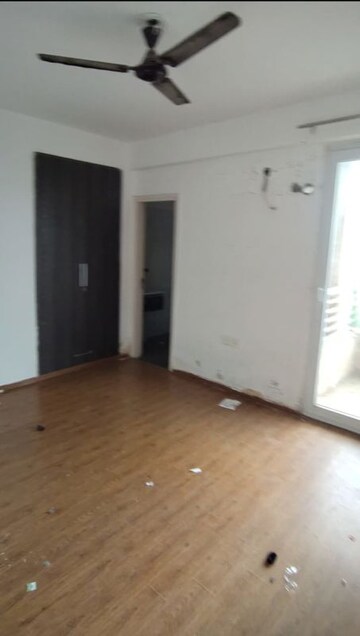 Room in 3 BHK Apartment at Tulip Violet, Sector 69 – for Rent