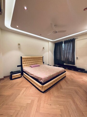 Living Room in 3 BHK Builder Floor at DLF Atria, Dlf Phase ii – for Rent