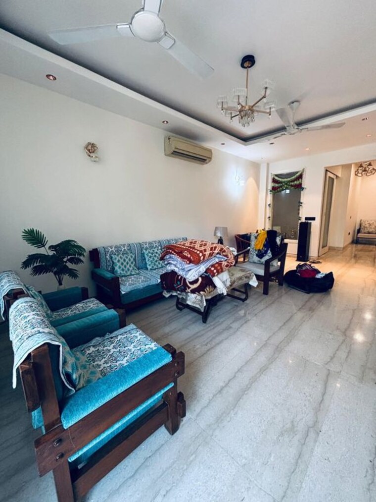 Living Room, dlf-atria 3 Bedroom 300 Sq.Yd. Builder Floor In Dlf Phase ii Gurgaon 10054890