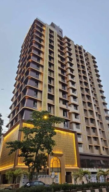 2.5 BHK Apartment For Rent in Alamdar The Auro, Lower Parel