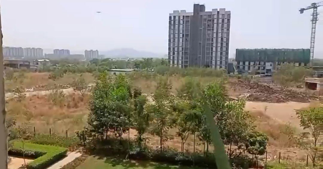 2 BHK + Pooja Room Apartment For Sale in Lodha Lakeshore Greens