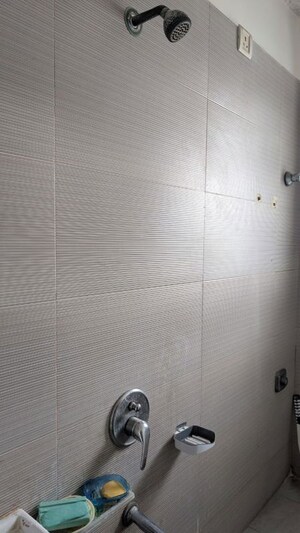 Bathroom in 1 BHK Apartment at Dreams Kaveri Heights, Kalwa – for Sale