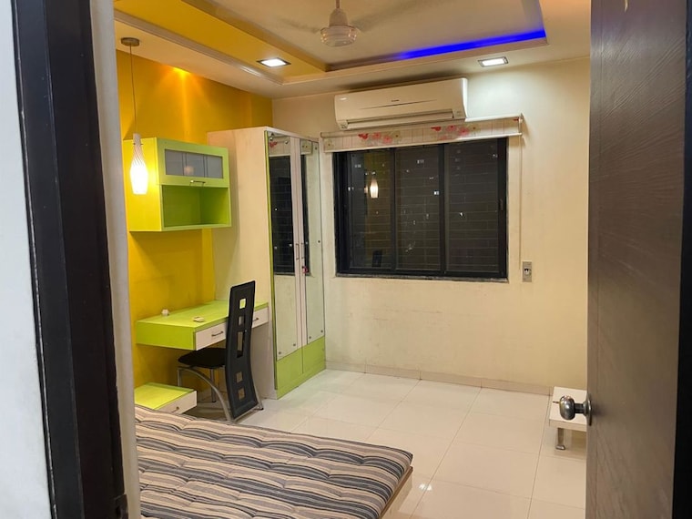 Living Room, satellite 2 Bedroom 1350 Sq.Ft. Apartment In Satellite Ahmedabad 10054897