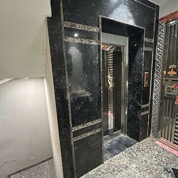 Lift in 2 BHK Builder Floor at Kotla – for Rent