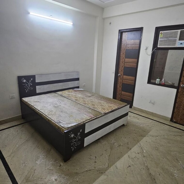 Living Room, sector 63a 2 Bedroom 900 Sq.Ft. Builder Floor In Sector 63a Noida 10054947