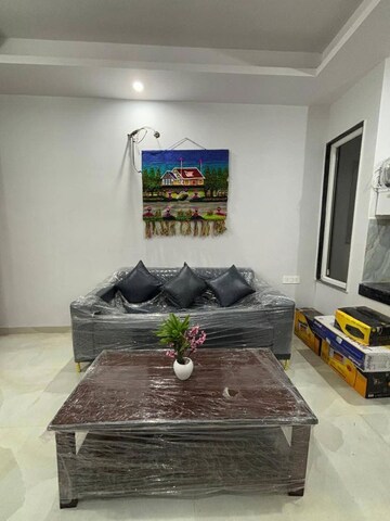 Bedroom in 2 BHK Builder Floor at Ardee City, Sector 52 – for Rent