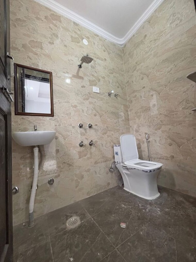 Bathroom, ardee-city 2 Bedroom 850 Sq.Ft. Builder Floor In Sector 52 Gurgaon 10054963