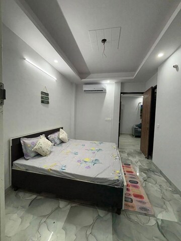 Bedroom in 2 BHK Builder Floor at Ardee City, Sector 52 – for Rent
