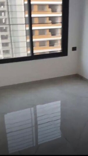 Room in 2 BHK Apartment at Unique Youtopia, Kharadi – for Rent