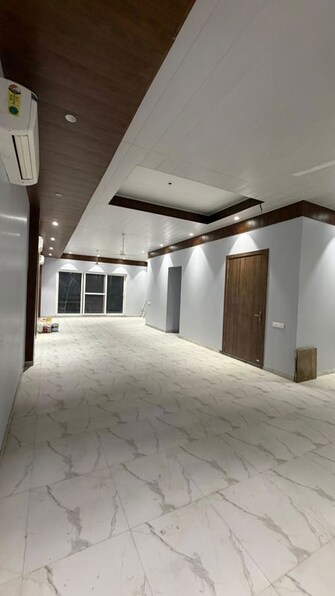 1 BHK 750 Sq.Ft. Apartment in Dhavalgiri Apartment Sector 11