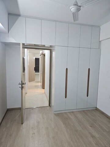 Building Lobby in 3.5 BHK Apartment at M3M Soulitude, Sector 89 – for Rent