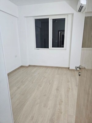 Room in 3.5 BHK Apartment at M3M Soulitude, Sector 89 – for Rent