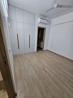 3.5 BHK + Pooja Room Apartment For Rent in M3M Soulitude