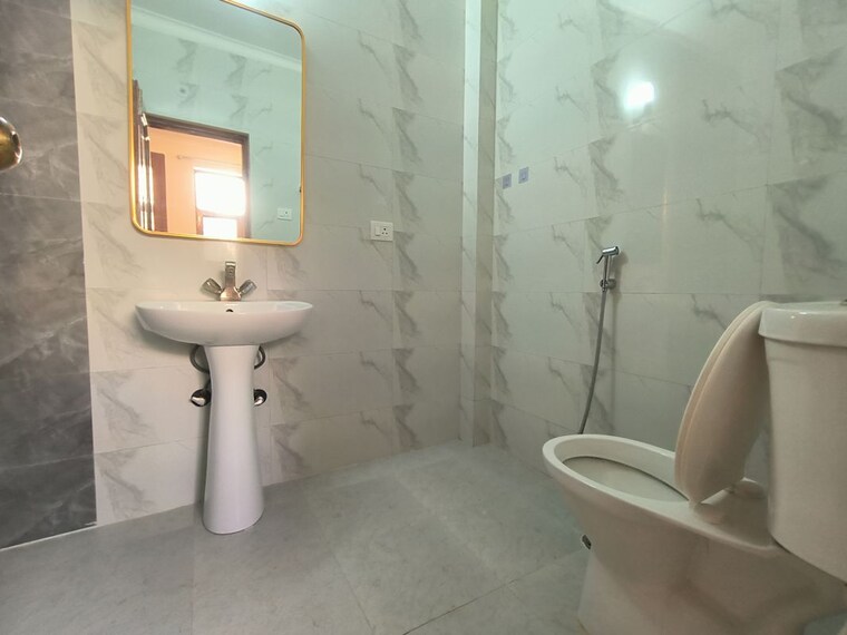 Bathroom, rwa-apartments-sector-41 2 Bedroom 1800 Sq.Ft. Builder Floor In Sector 41 Noida 10054986