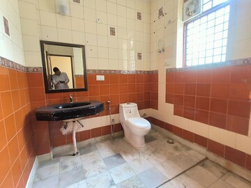 Kitchen in 2 BHK Builder Floor at RWA Apartments Sector 41, Sector 41 – for Rent