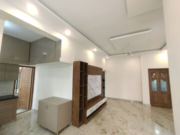 Room in 2.5 BHK Builder Floor at Hsr Layout – for Rent