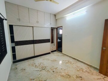 Room in 2 BHK Builder Floor at Hsr Layout – for Rent