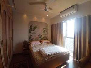 Bedroom in 3 BHK Apartment at Sheth Vasant Lawns, Laxmi Nagar – for Rent