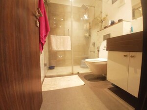 Master Bedroom in 3 BHK Apartment at Sheth Vasant Lawns, Laxmi Nagar – for Rent