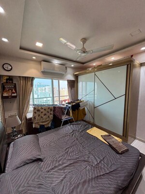 Bedroom in 2 BHK Apartment at Andheri West – for Rent
