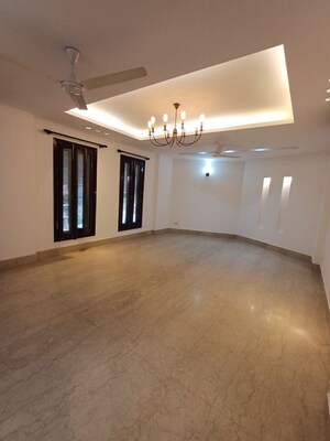 Room in 3 BHK Builder Floor at Lajpat Nagar Iii – for Rent