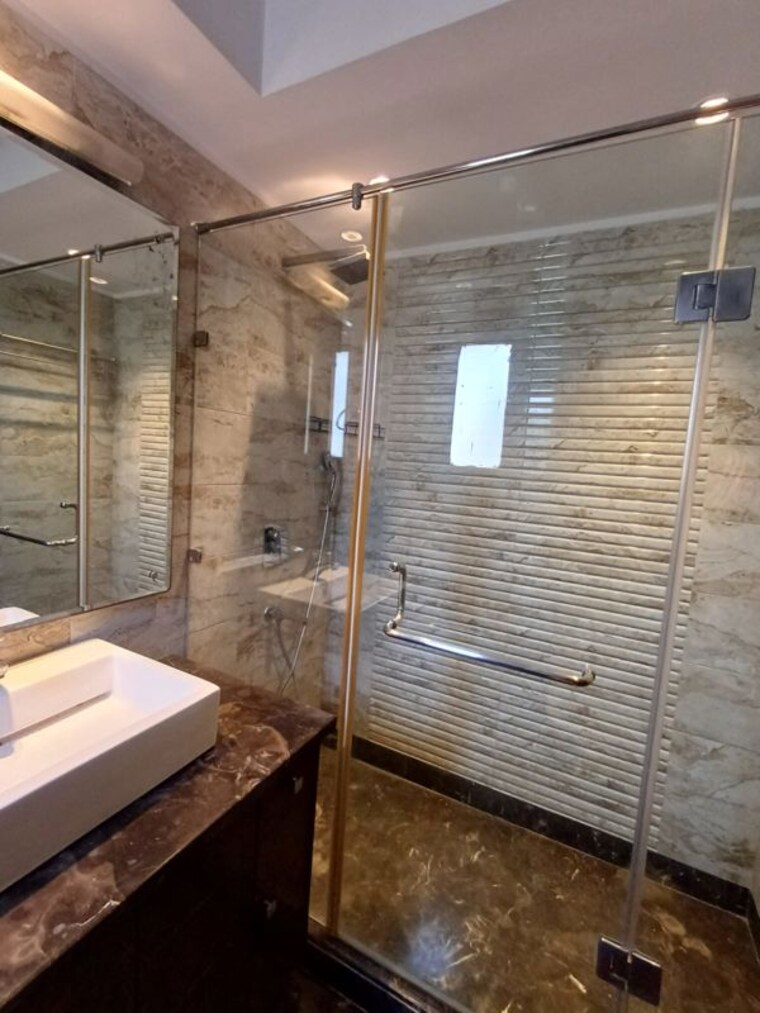 Bathroom, lajpat nagar iii 3 Bedroom 2700 Sq.Ft. Builder Floor In Lajpat Nagar Iii Delhi 10055049