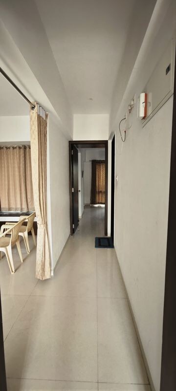 Master Bedroom in 2.5 BHK Apartment at Ravetkar Sukhniwas, Senapati Bapat Road – for Sale