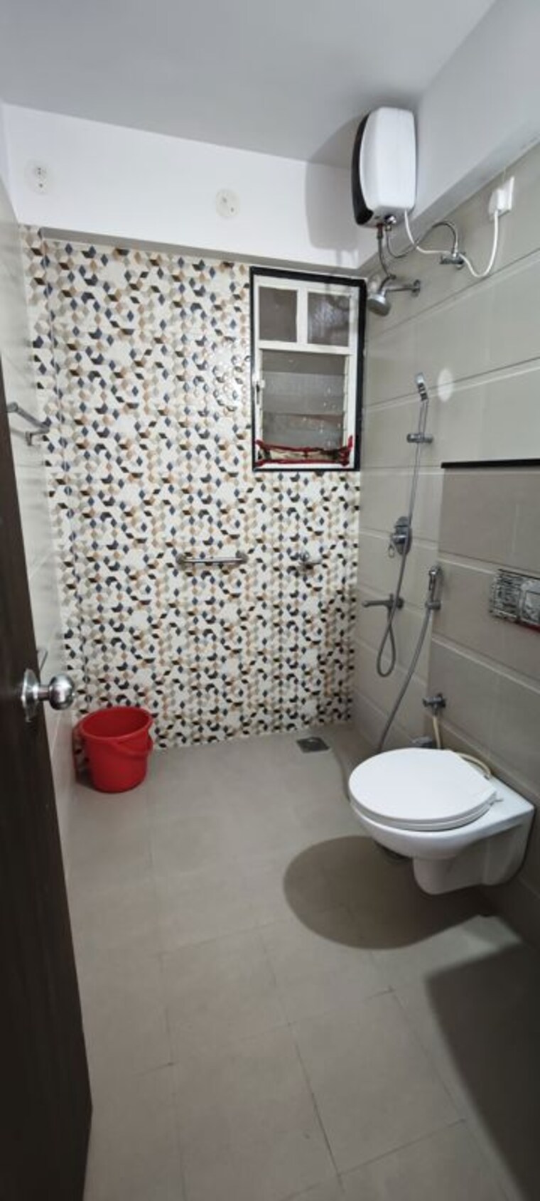 Bathroom, ravetkar-sukhniwas 2.5 Bedroom 948 Sq.Ft. Apartment In Senapati Bapat Road Pune 9736046