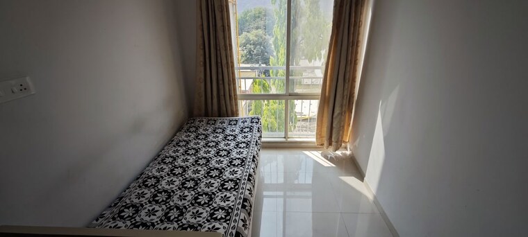 Master Bedroom, ravetkar-sukhniwas 2.5 Bedroom 948 Sq.Ft. Apartment In Senapati Bapat Road Pune 9736046