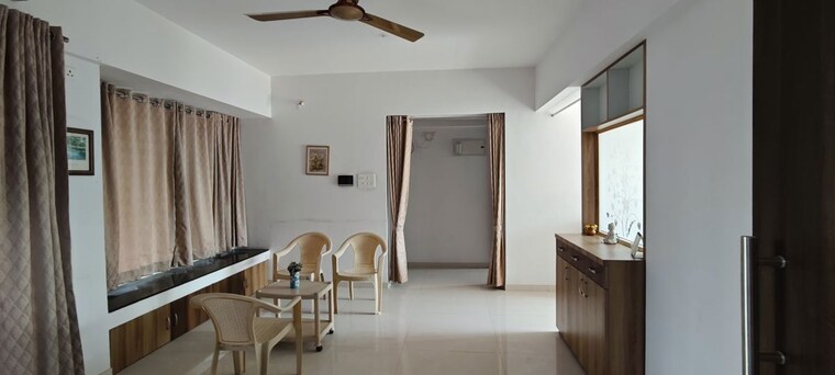 Living Room, ravetkar-sukhniwas 2.5 Bedroom 948 Sq.Ft. Apartment In Senapati Bapat Road Pune 9736046