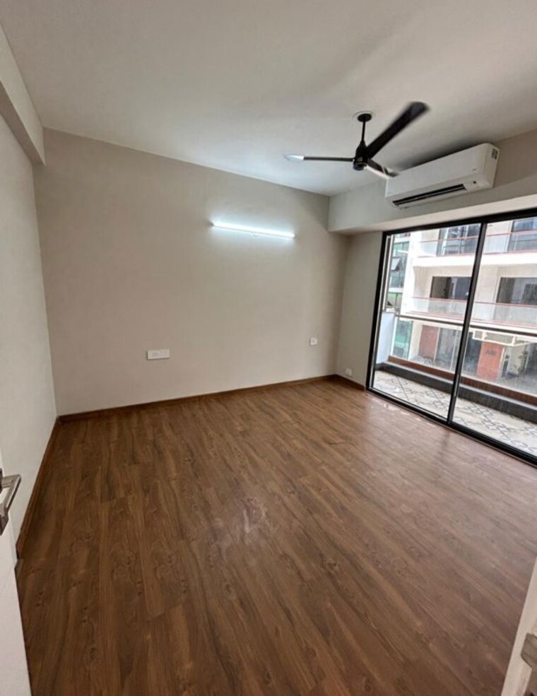 Room, signature-global-city-63a 3 Bedroom 1470 Sq.Ft. Apartment In Sector 63a Gurgaon 10055067