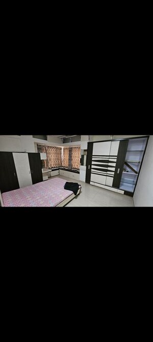 Bedroom in 3 BHK Apartment at Thane West – for Rent