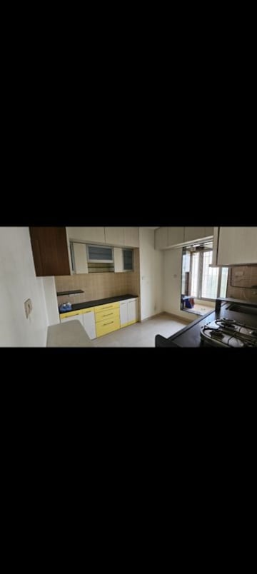 Bedroom in 3 BHK Apartment at Thane West – for Rent