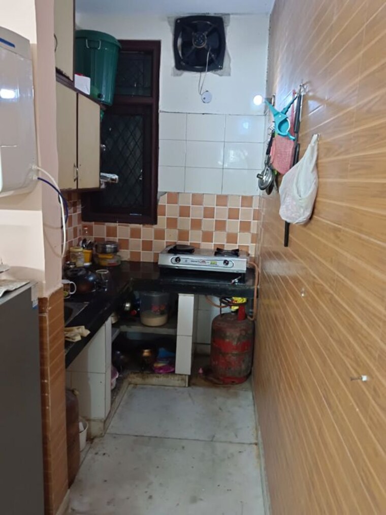 Kitchen, amar colony 2 Bedroom 765 Sq.Ft. Builder Floor In Amar Colony Delhi 10055044