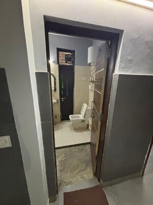 Building Lobby in 2 BHK Independent House at Ansal Plaza Gurgaon, Palam Vihar – for Sale